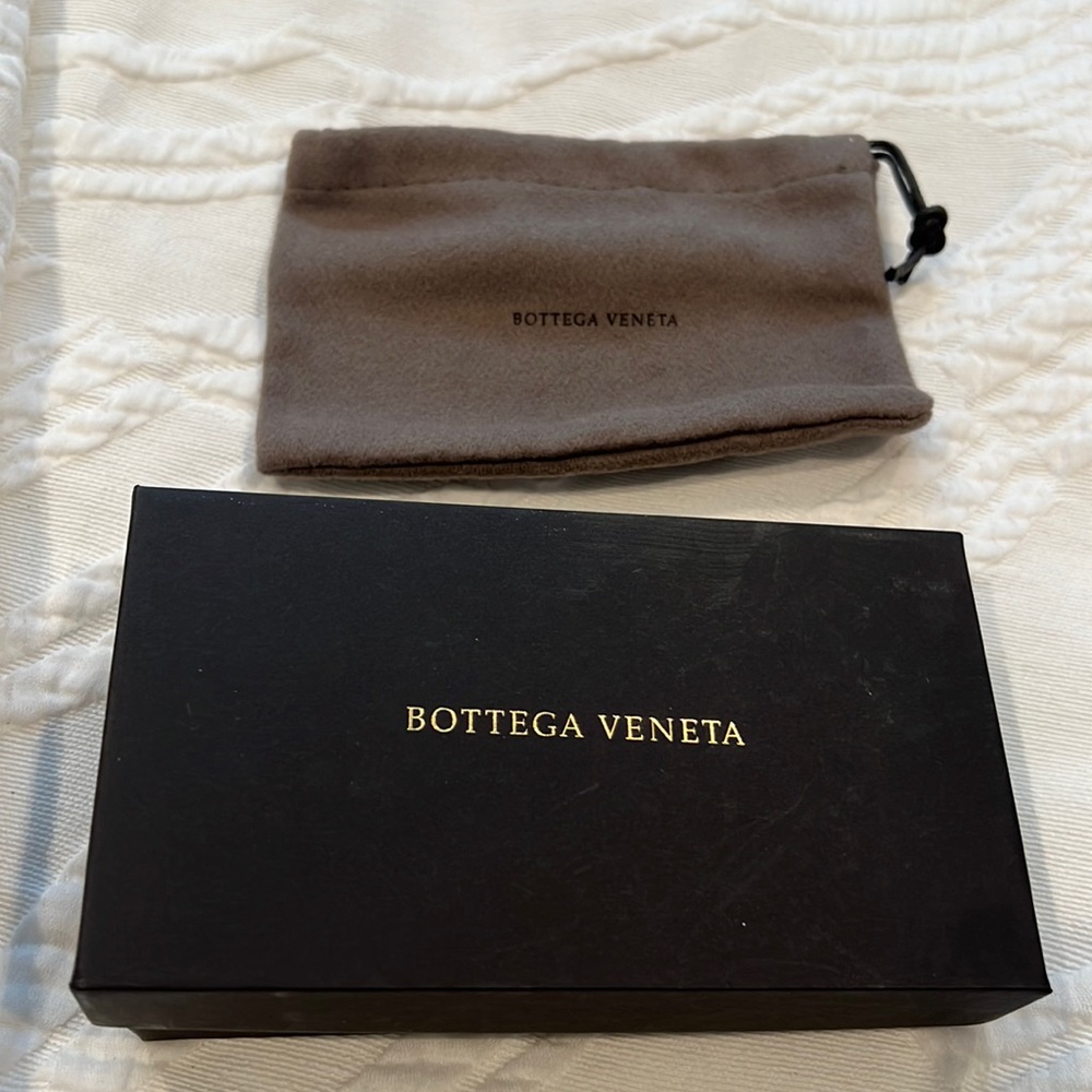 Bottega Veneta box and dust bag